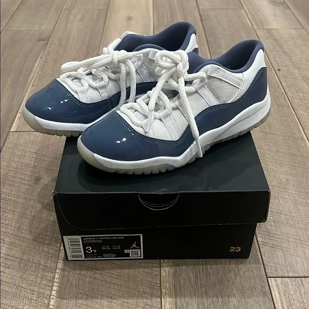 **Brand New** Nike Jordan 11 Retro 3 Y White and Midnight Navy Sneakers - Picture 1 of 5